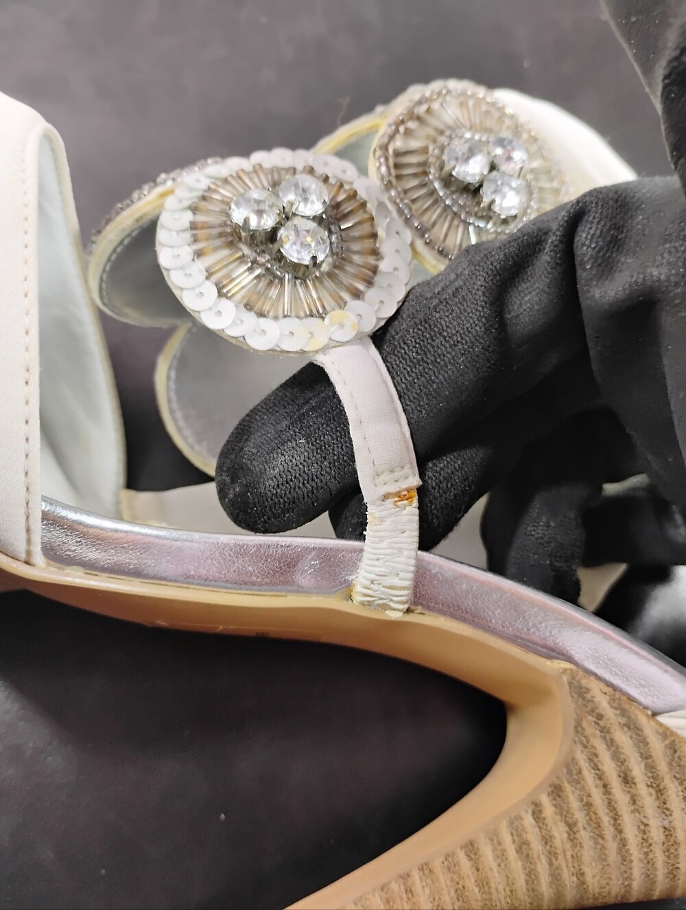 Vintage Y2K Bakers White Gerri Beaded Platform Heels 7.5 – As‑Is - Picture 6 of 17